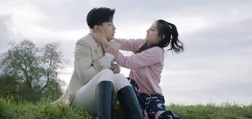 邓伦被问杨紫,迪丽热巴谁适合《我是大侦探》