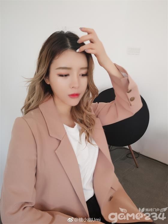 厂长恋情疑似曝光,为什么别人的女朋友这么漂