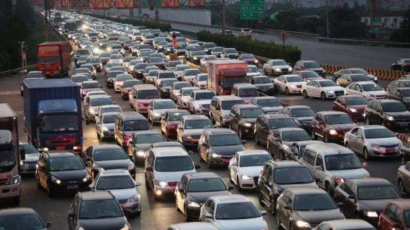 两会专题|全国政协委员王小川建言:诚信运营,减少节假日高速公路拥堵 两会专题|全国政协委员王小川建言:诚信运营,减少节假日高速公路拥堵