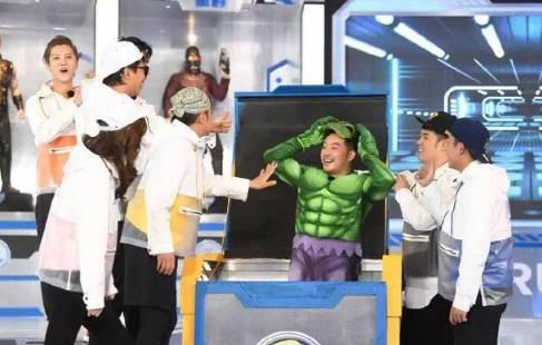 沙溢上真人秀《奔跑吧》被虐,频频被水浇,粉丝