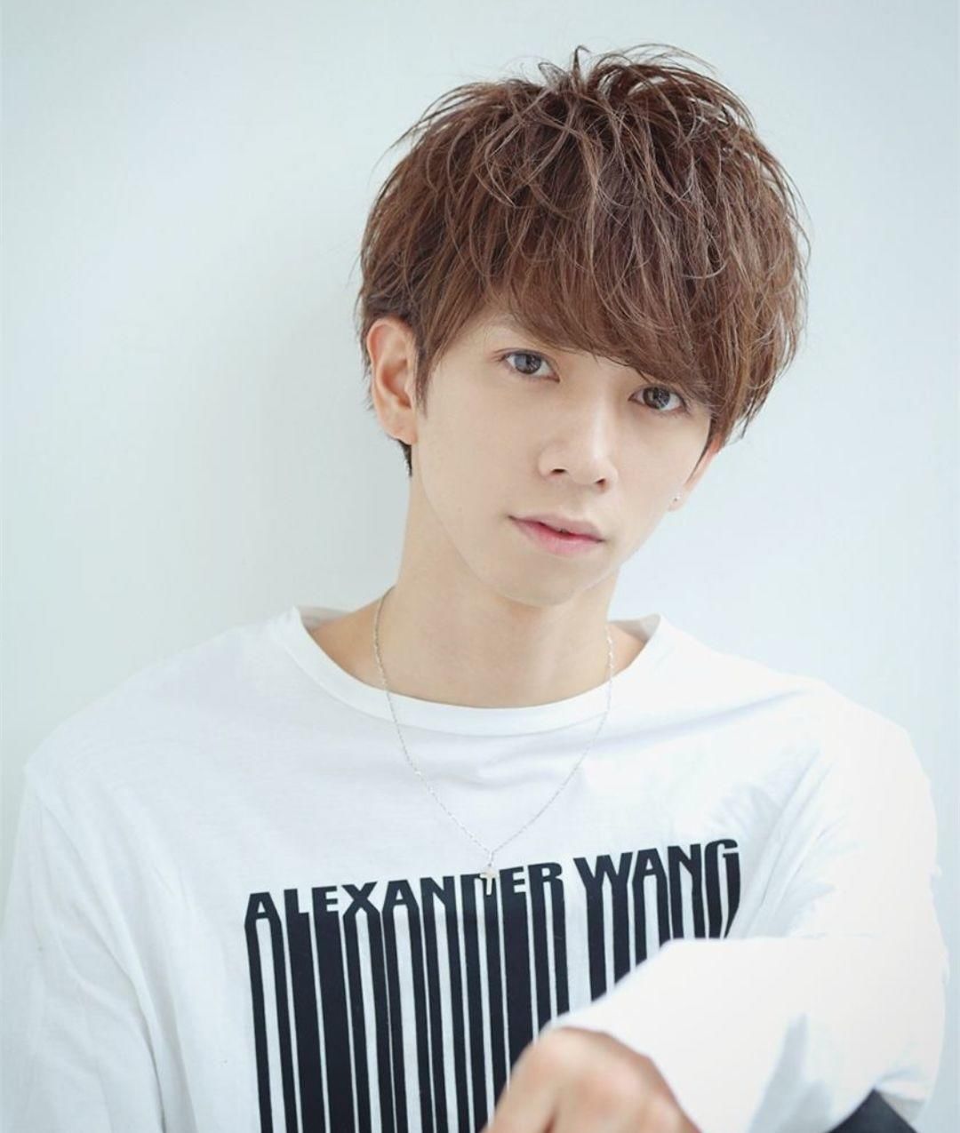 《偶像练习生》蔡徐坤同款烫发!照着这个模板