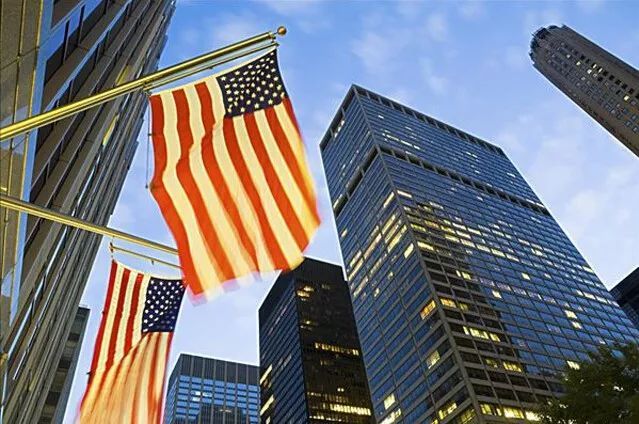 扎心了!美国人均收入是中国的11倍,中国物价却