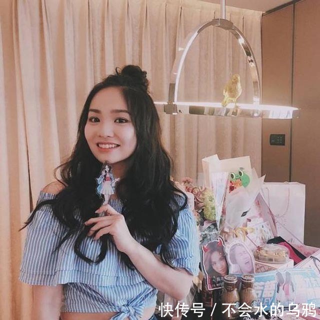 创造101yamy和王菊落选后去了李宇春的演唱会