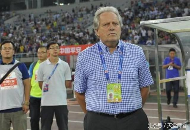 戏说国足教练霍顿是理论大师,米卢会分享干货