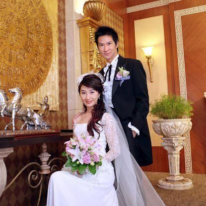 张家辉关咏荷相恋26年,零绯闻!关咏荷为何当红