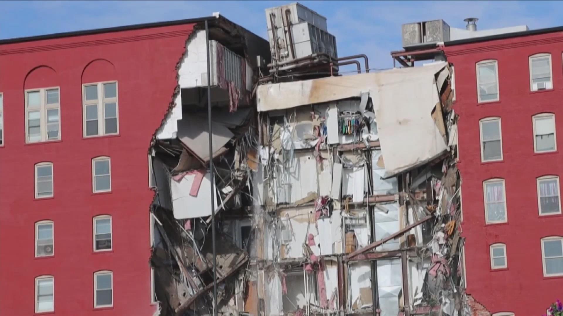 美国艾奥瓦州一公寓楼坍塌 已有8人获救 美国艾奥瓦州一公寓楼坍塌 已有8人获救