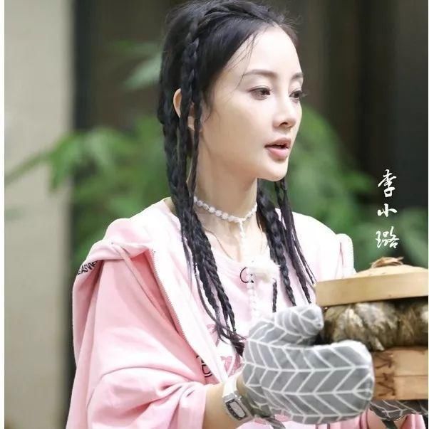 李小璐戴了几百万的理查德米尔现身