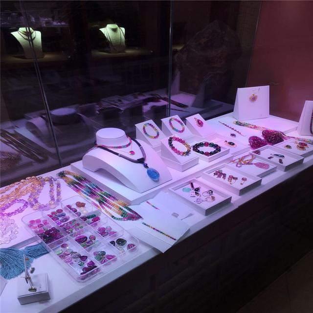 贞玺珠宝:碧玺雕刻件怎么选购?常见雕刻图案寓意「汇总」 贞玺珠宝:碧玺雕刻件怎么选购?常见雕刻图案寓意「汇总」