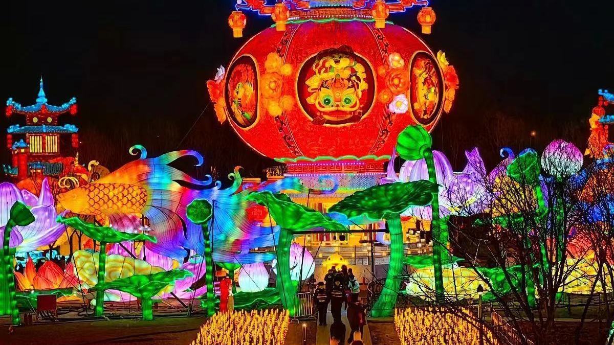 400亩的超大空间，展出超过千组彩灯！首届温榆千灯会今日点亮