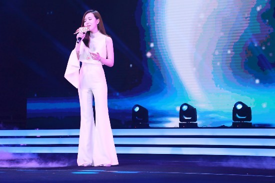 刘美麟王晰助阵网游盛典 为中国游戏人加油喝彩 刘美麟王晰助阵网游盛典 为中国游戏人加油喝彩