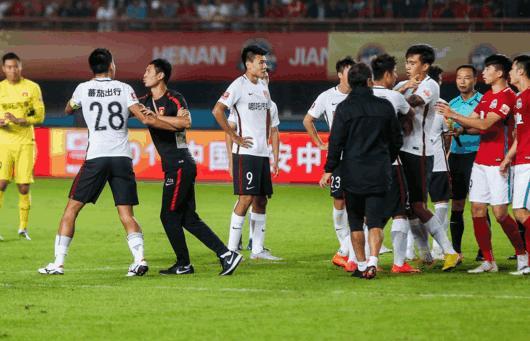 张呈栋一句马宁和上港总经理吃饭吃罚单,足协