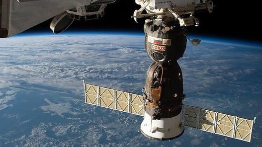 美国载人火箭计划遭遇延误 将续租俄飞船往返空间站