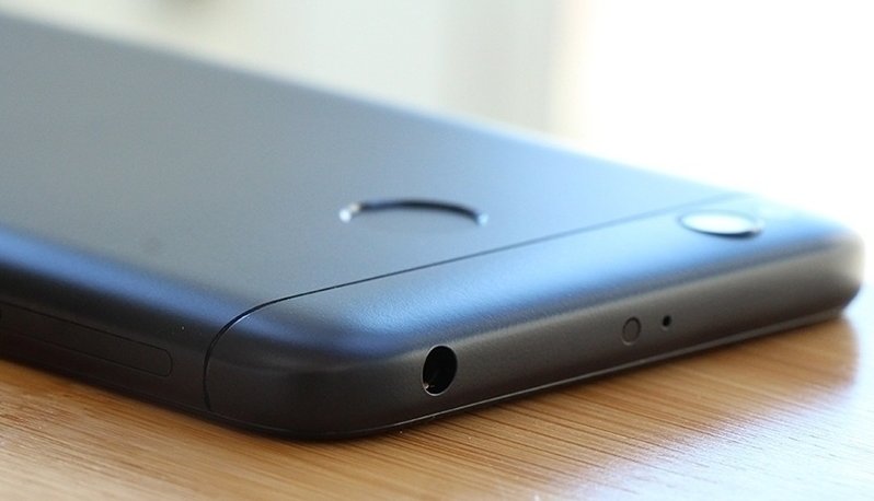 699元+2GB+16GB,小米百元手机里的待机机王