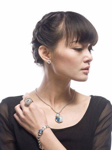 方便又典雅的适合50岁大妈的发型