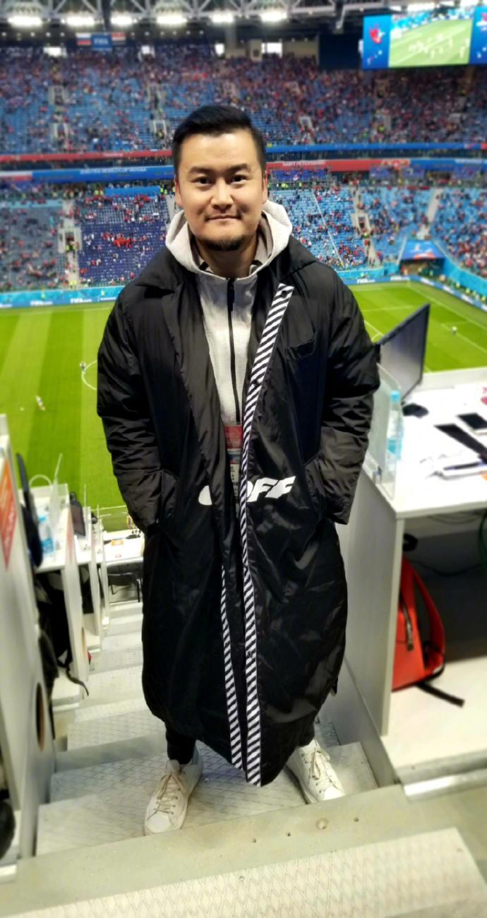 贺炜在圣彼得堡遭遇"小寒流"