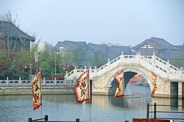 七盛角的日与夜:品味开封慢生活