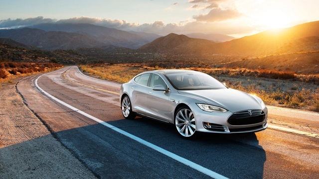 全球首例 特斯拉自动驾驶车祸致死案接受调查