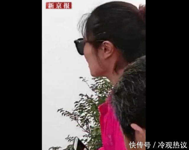 众人劝阻未果 游客峨眉山顶跳崖