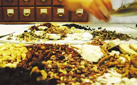 孩子脸上斑点千万不要吃药治疗!