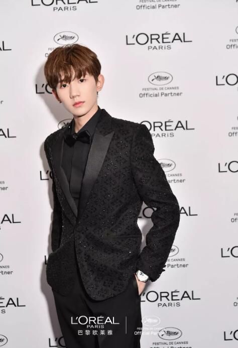 邓伦、任嘉伦、肖战代言的口红惊艳非凡,但他