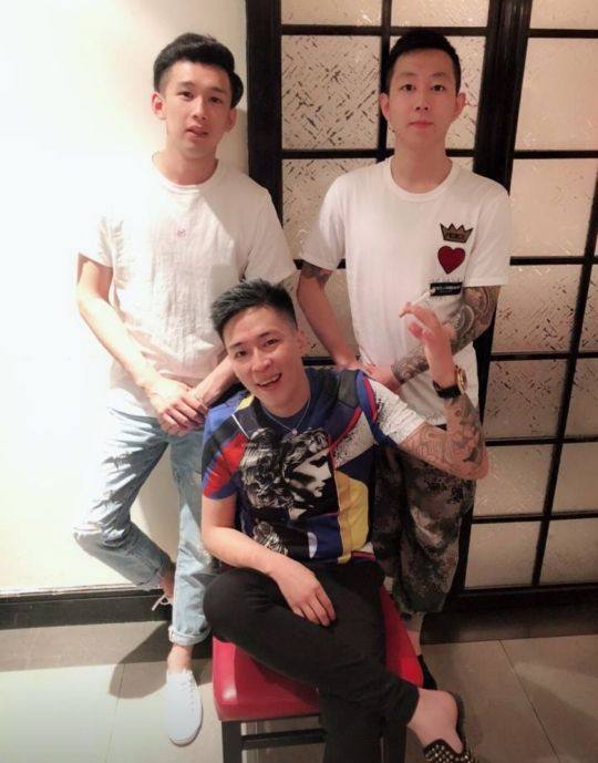 快手乱象何时休?美女主播被曝打人,堪比黑社会