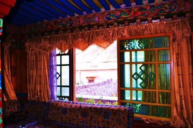 雪域高原上的'并蒂雪莲'和那群'花朵',您们都还好