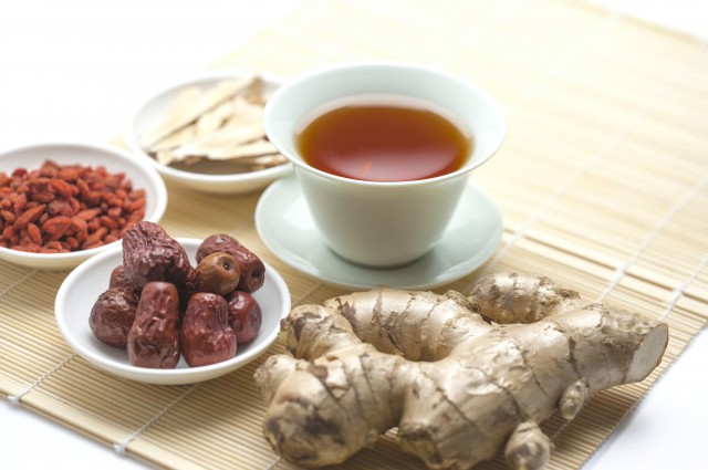 发际线后移擦生姜行吗 几点建议帮你恢复浓密