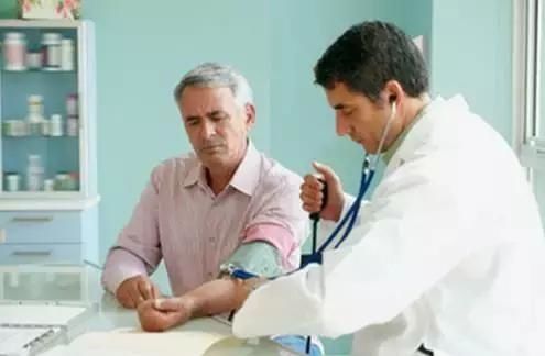 手脚发麻是重大疾病先兆!手脚麻木这么严重,您