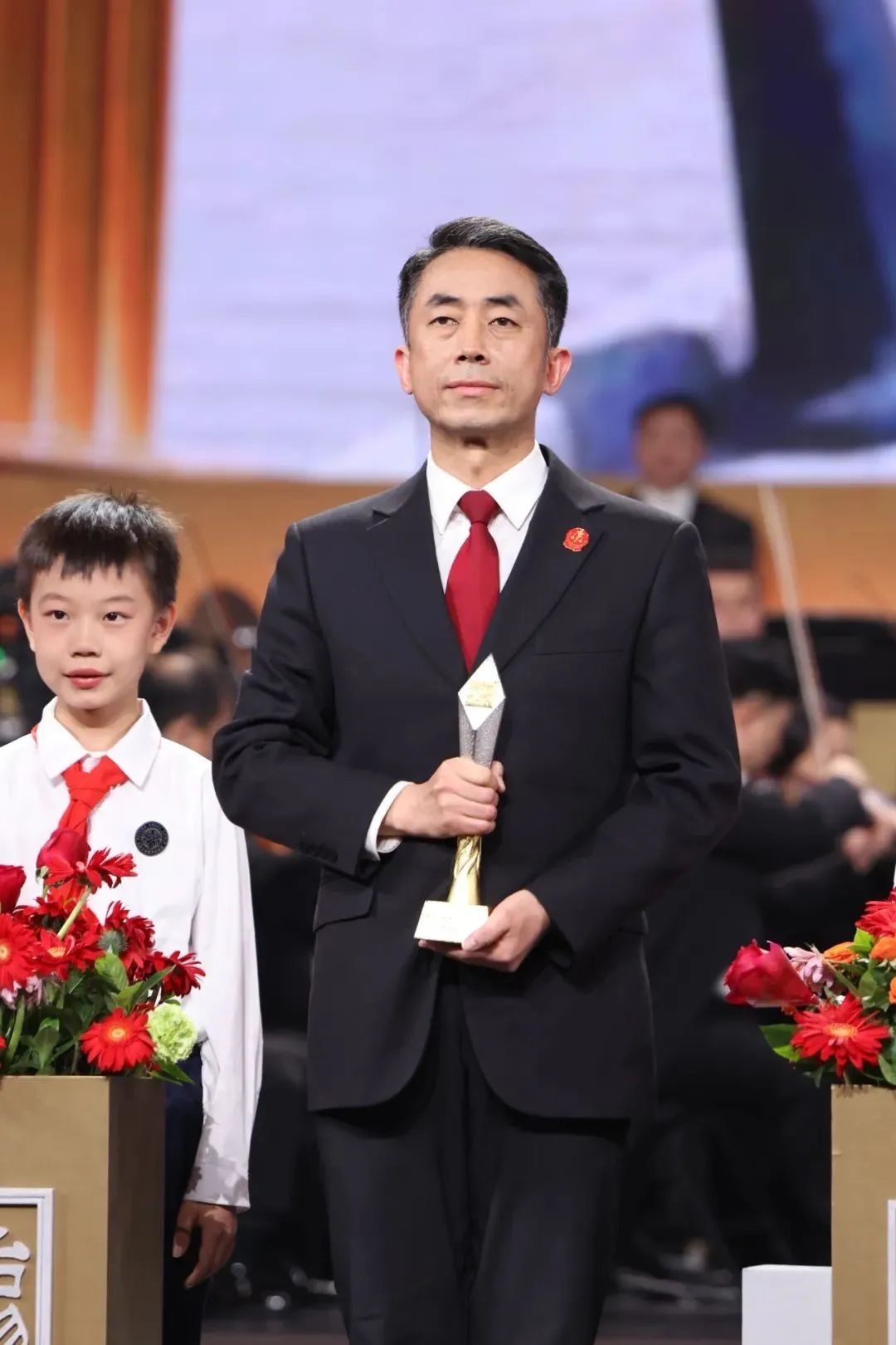 刚刚,法官丁宇翔被评为“2024年度法治人物” 刚刚,法官丁宇翔被评为“2024年度法治人物”