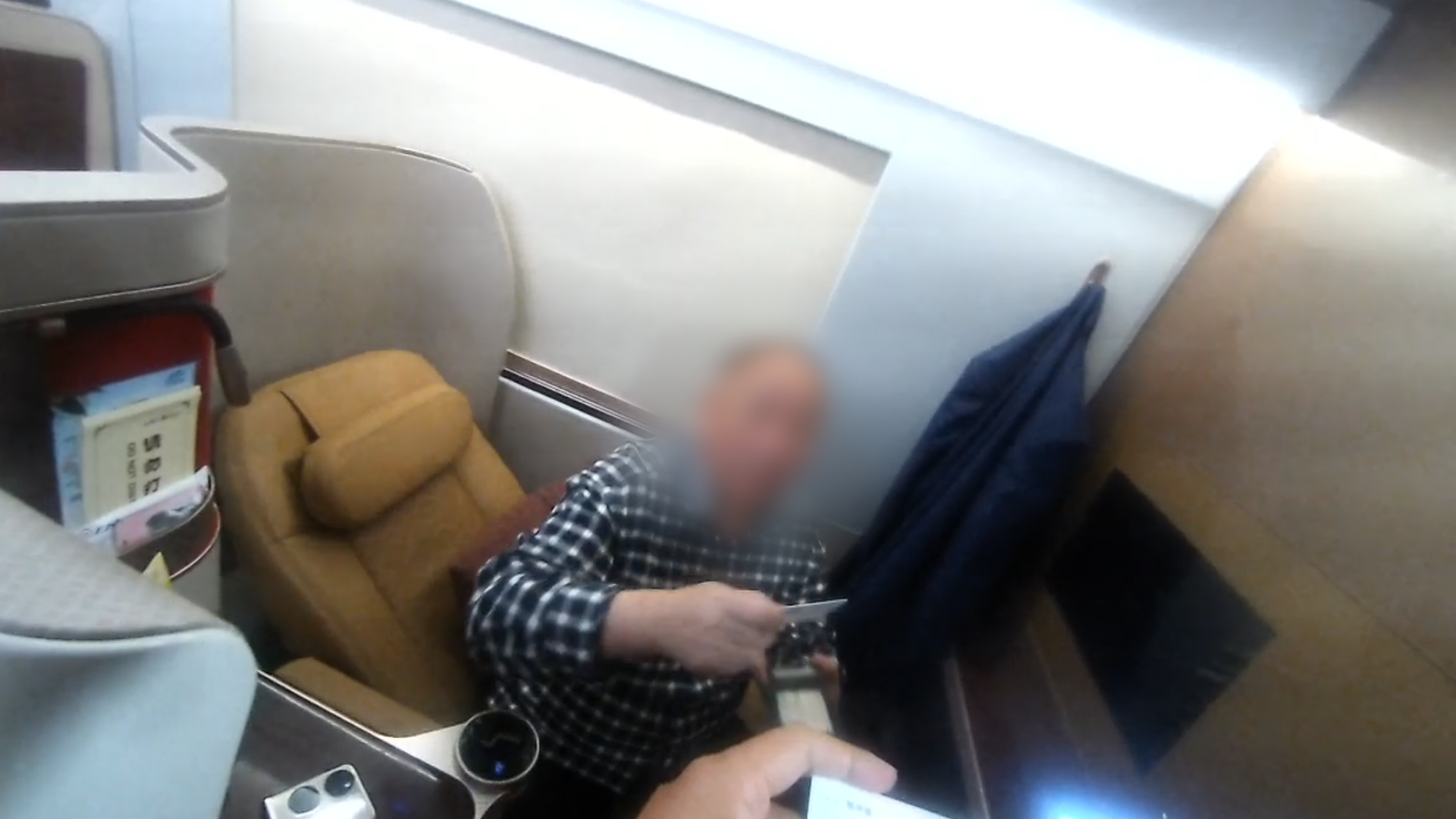 “限高人员”冒用弟弟身份乘高铁?!被乘警识破 “限高人员”冒用弟弟身份乘高铁?!被乘警识破