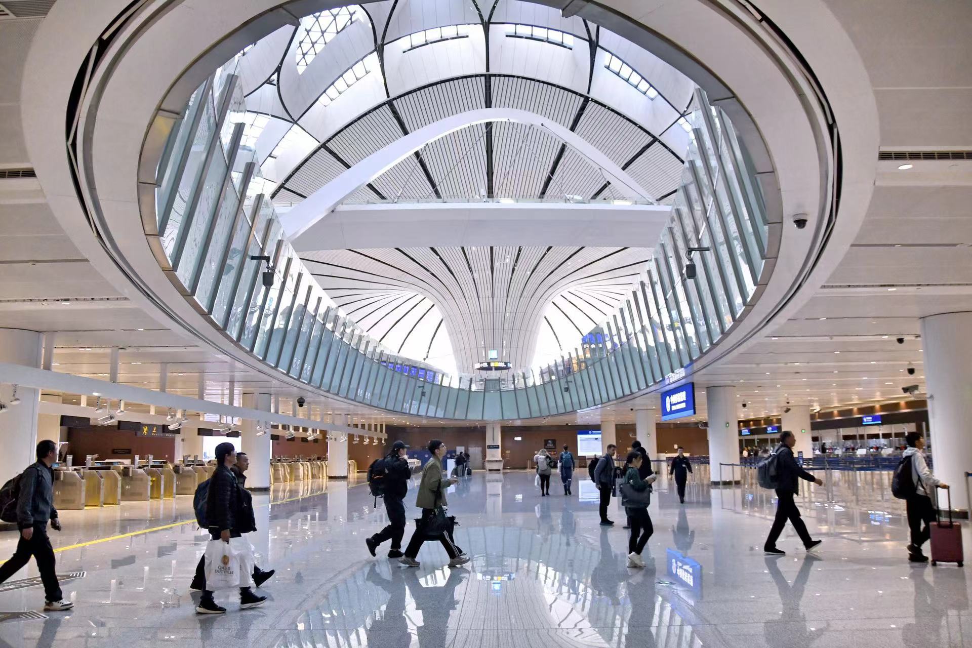 2024年北京口岸出入境人员量突破1800万人次 2024年北京口岸出入境人员量突破1800万人次