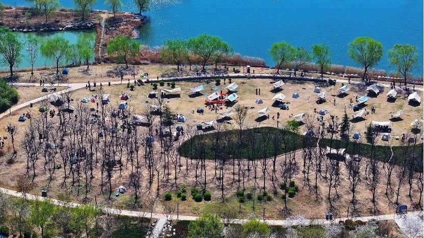 小帐篷撑起大市场,上市公司掘金万亿元露营经济赛道 小帐篷撑起大市场,上市公司掘金万亿元露营经济赛道