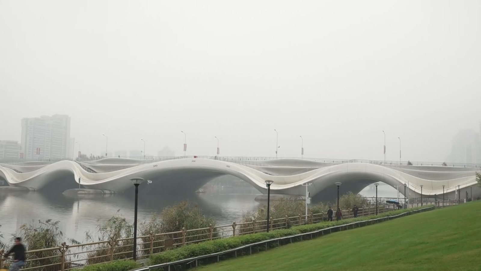 今日晴间多云昼夜温差大 最高气温11℃ 今日晴间多云昼夜温差大 最高气温11℃