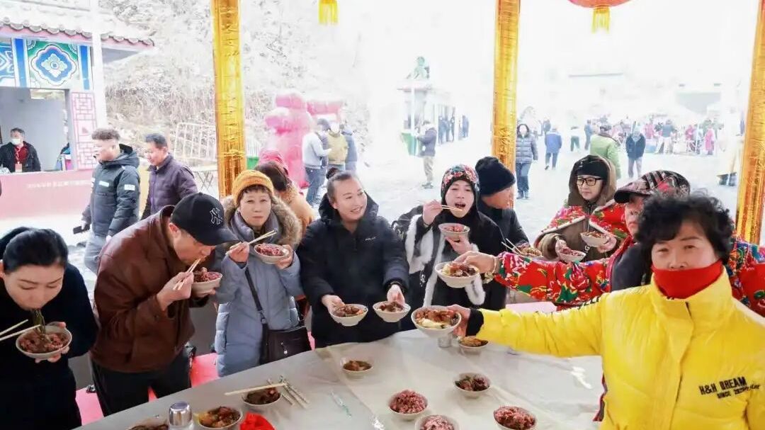 “敛巧饭”席上的特殊“亲人”：烟火暖人心，情谊永相传