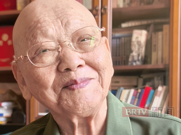 103岁志愿军女兵侯亚力，曾遭敌人毒气弹袭击，一头长发全部脱落