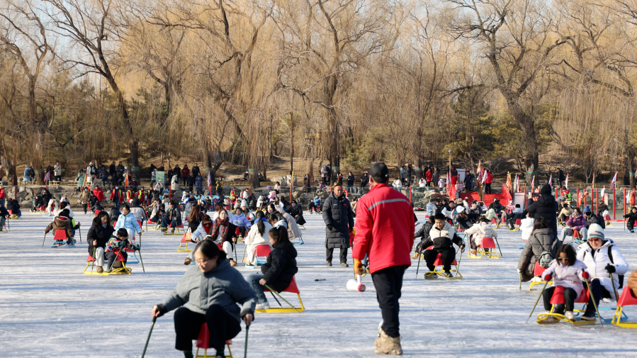圆明园冰场,开滑了! 圆明园冰场,开滑了!