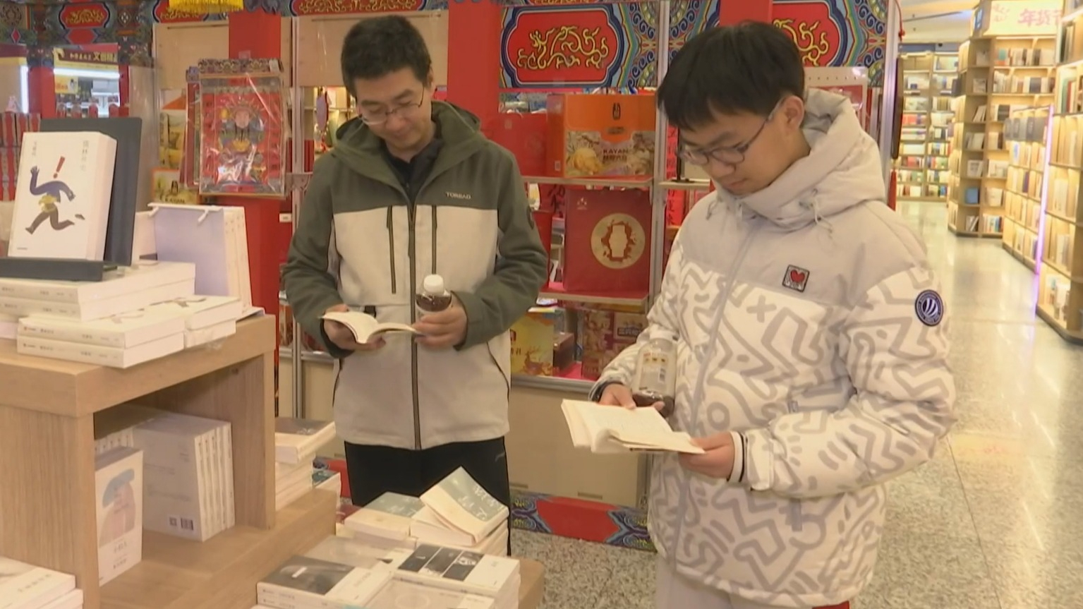 “京”彩中国年丨年味儿融入书香 三大书城延长营业时间 “京”彩中国年丨年味儿融入书香 三大书城延长营业时间