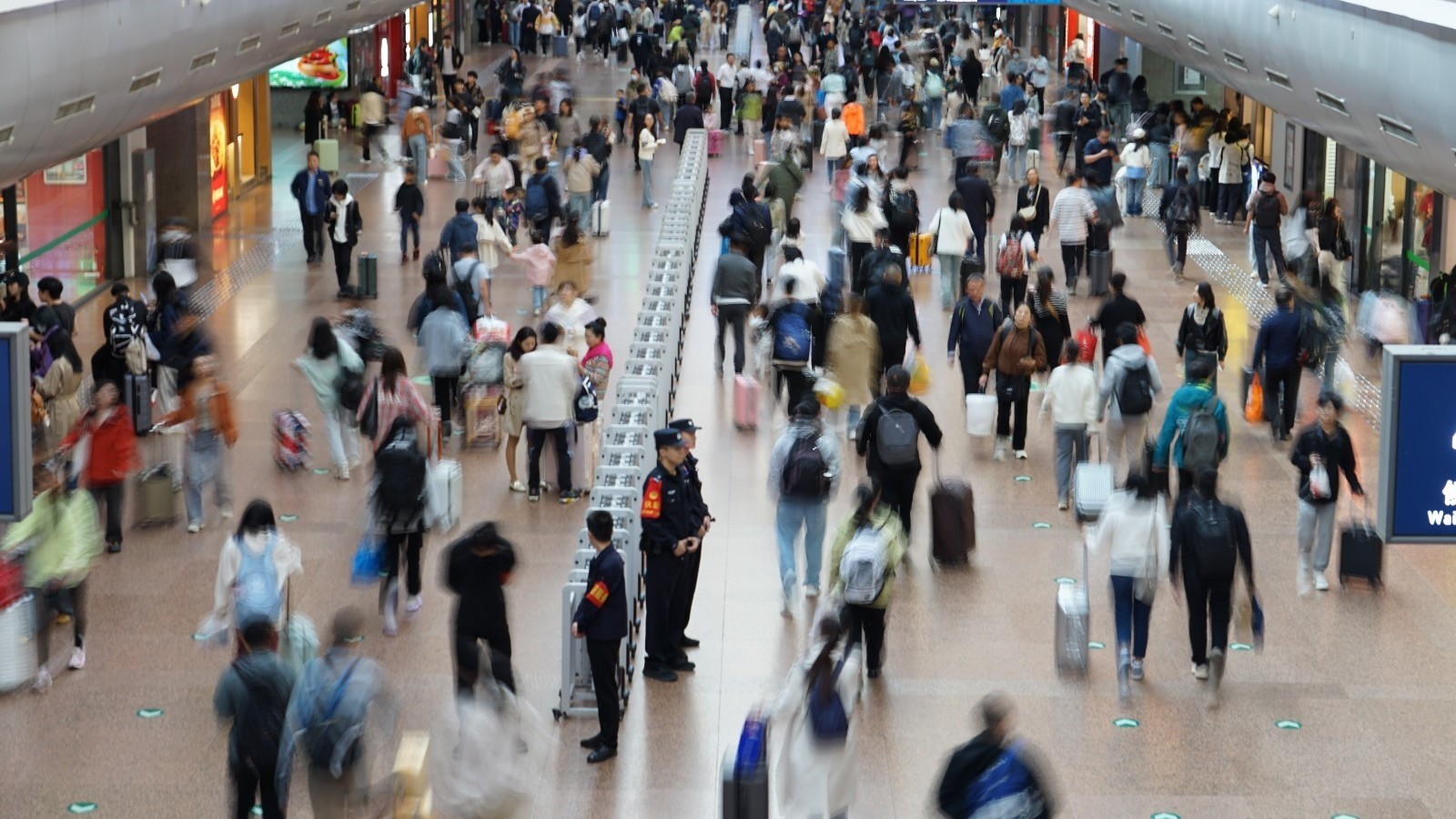 春运收官|北京铁警帮旅客找回价值190万元的遗失物品 春运收官|北京铁警帮旅客找回价值190万元的遗失物品