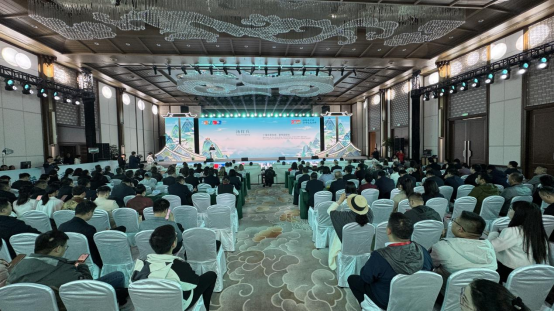 近30家旅行商与十堰签约项目18个!计划引进游客约10万人 近30家旅行商与十堰签约项目18个!计划引进游客约10万人