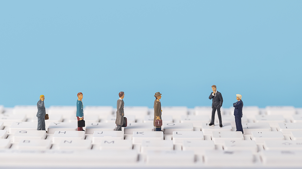 社保一交应届生身份就没了？北京放宽条件！