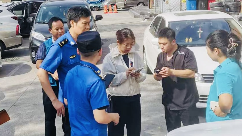 社区的“宝书记” 居民的贴心人