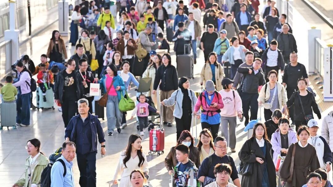 铁路部门精心组织五一假期运输 4月29日火车票今日开售 铁路部门精心组织五一假期运输 4月29日火车票今日开售