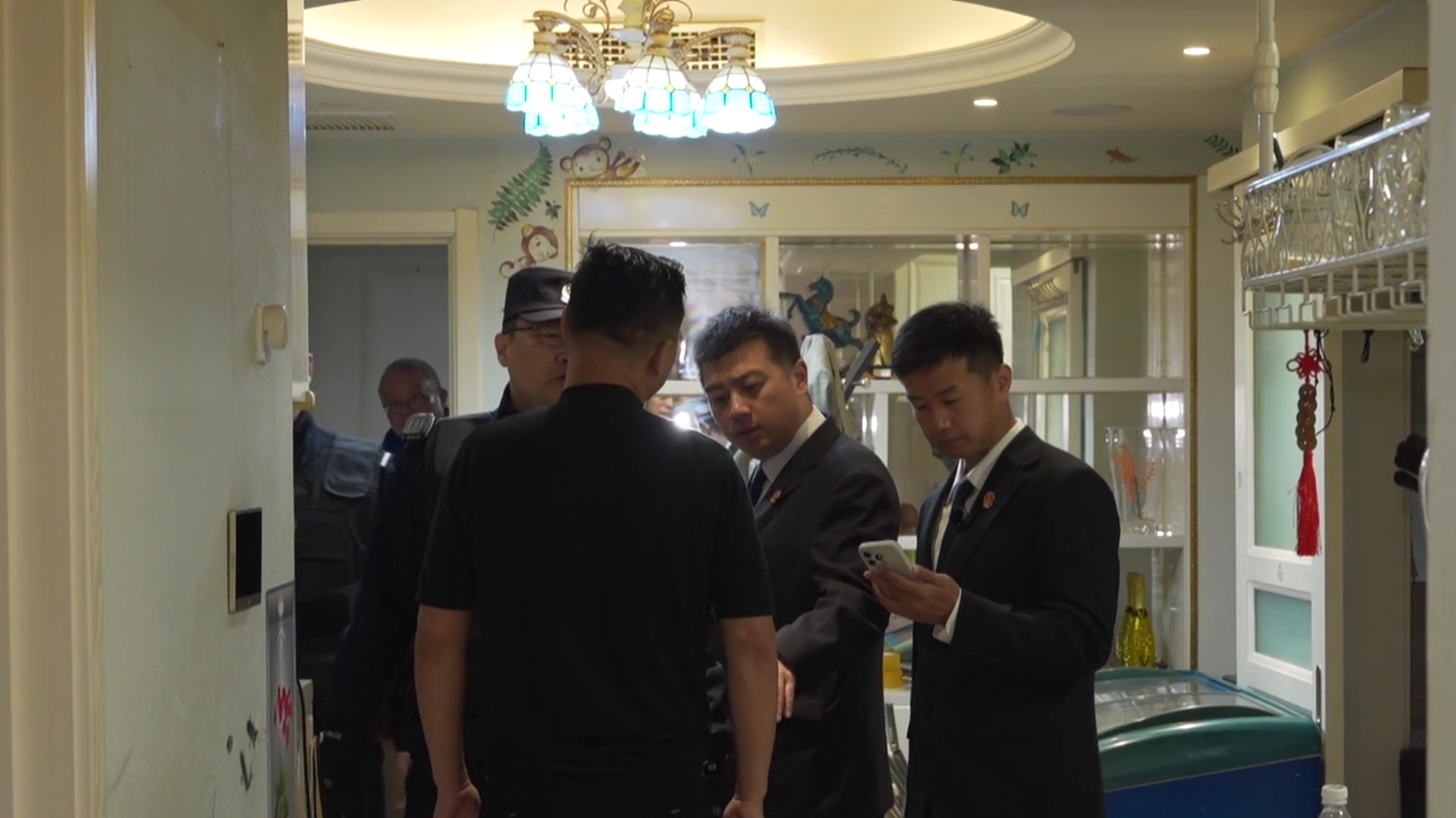 北京奇案：2023年就拿到了房产证，房子始终被别人占着！