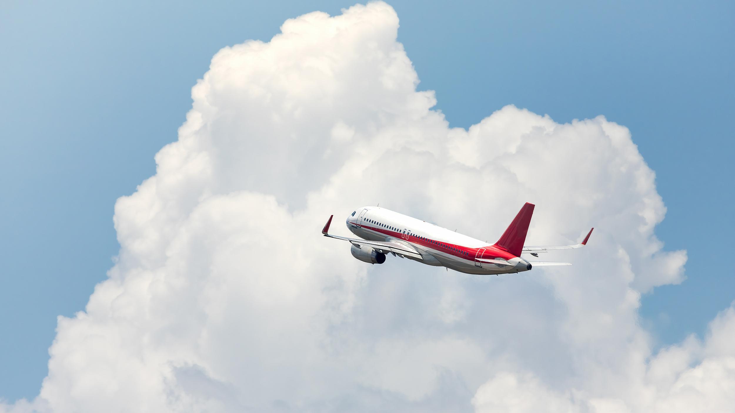 “五一”假期大批航班取消，乘客如何最大限度避免自身损失？