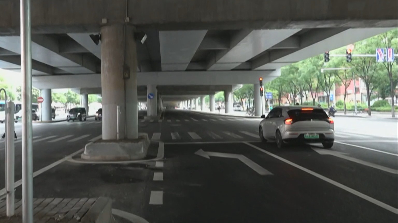 “微手术”为路网提速 本市16项市级疏堵工程完工投用