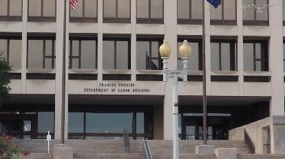 对就业数据不满，特朗普下令解雇劳工统计局局长