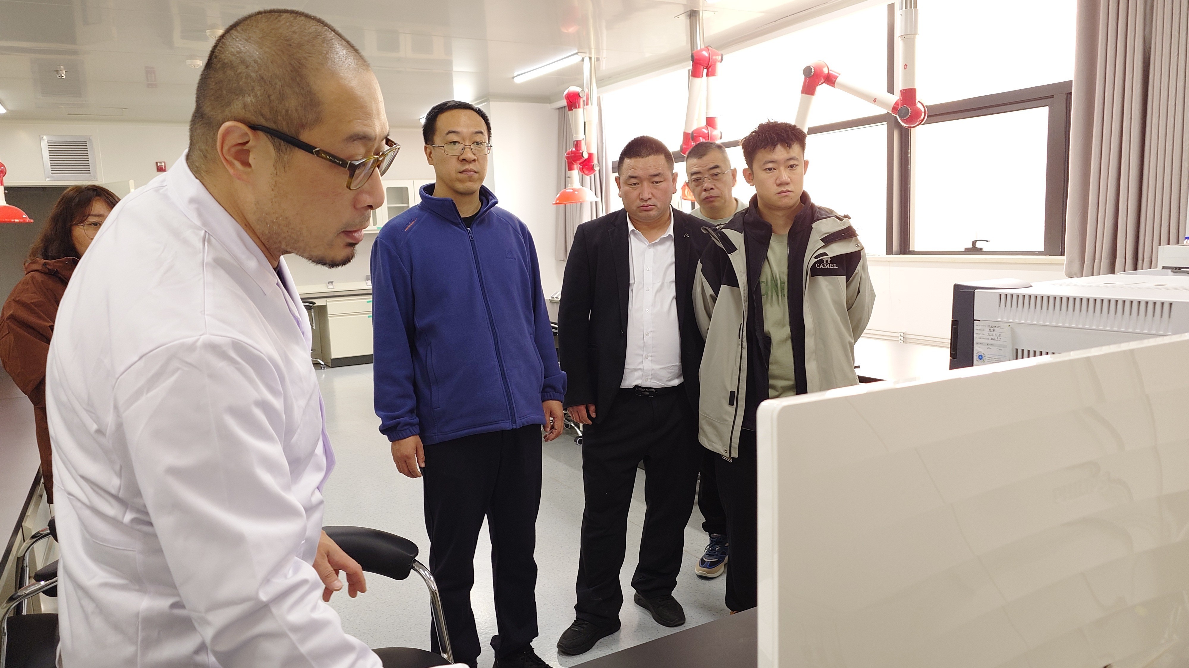 守护“舌尖上”的安全！昌平区开展食品检测实验室“开放日”主题活动