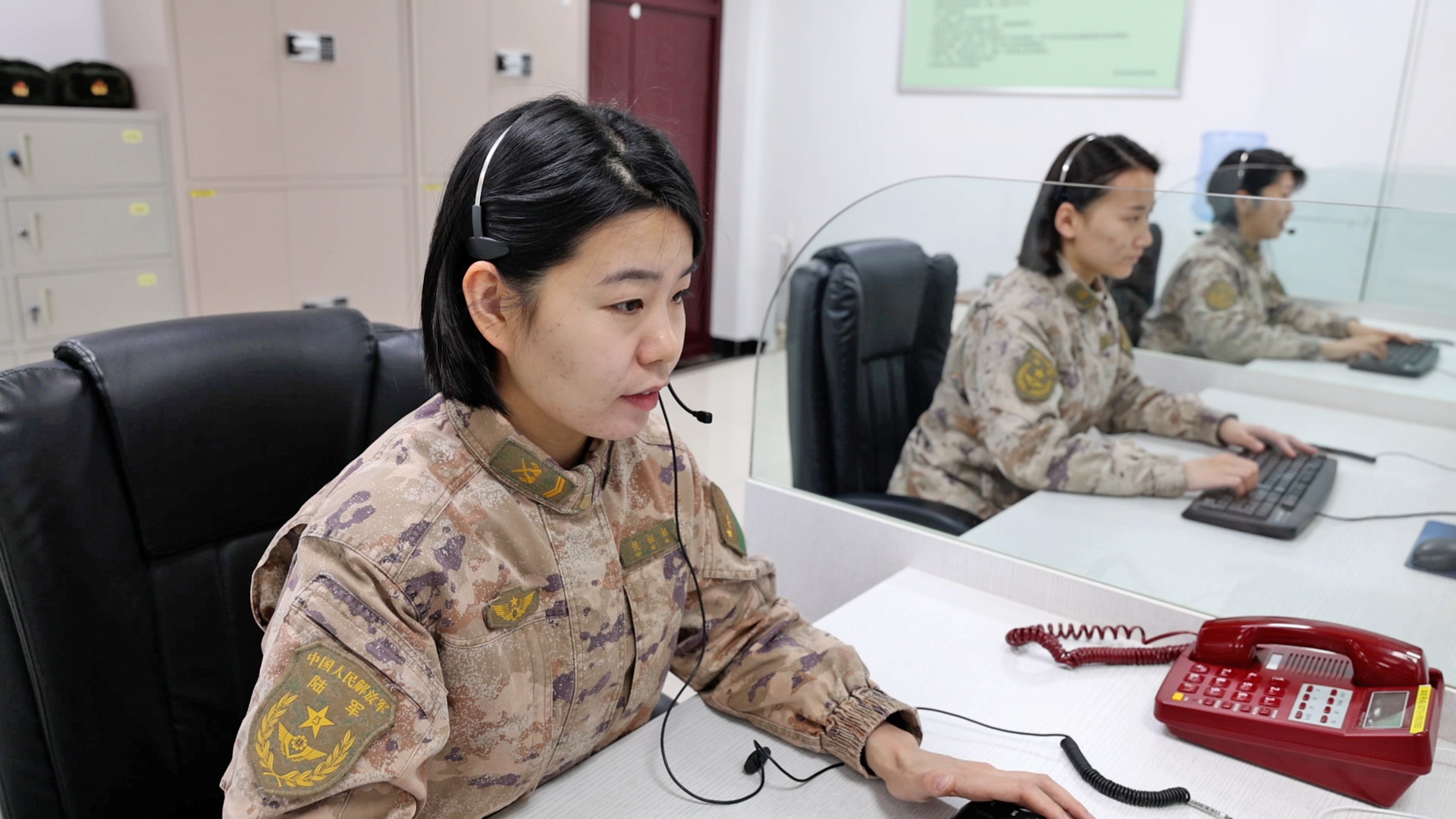 银线无声青春有语，机台电波皆铸忠诚