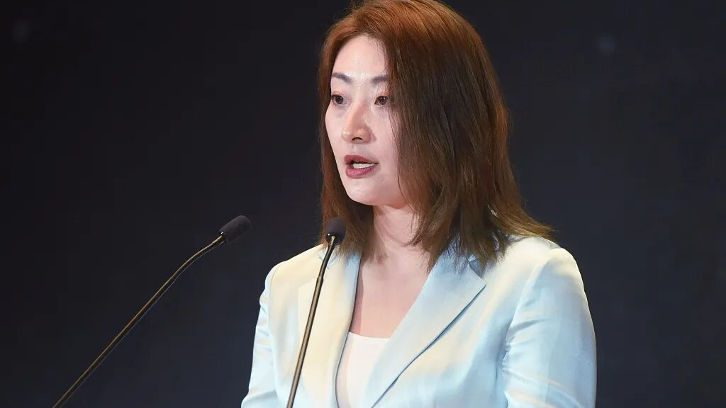“娃小宗”注册社交平台账号，宗馥莉辞职后，叔叔宗泽后发声