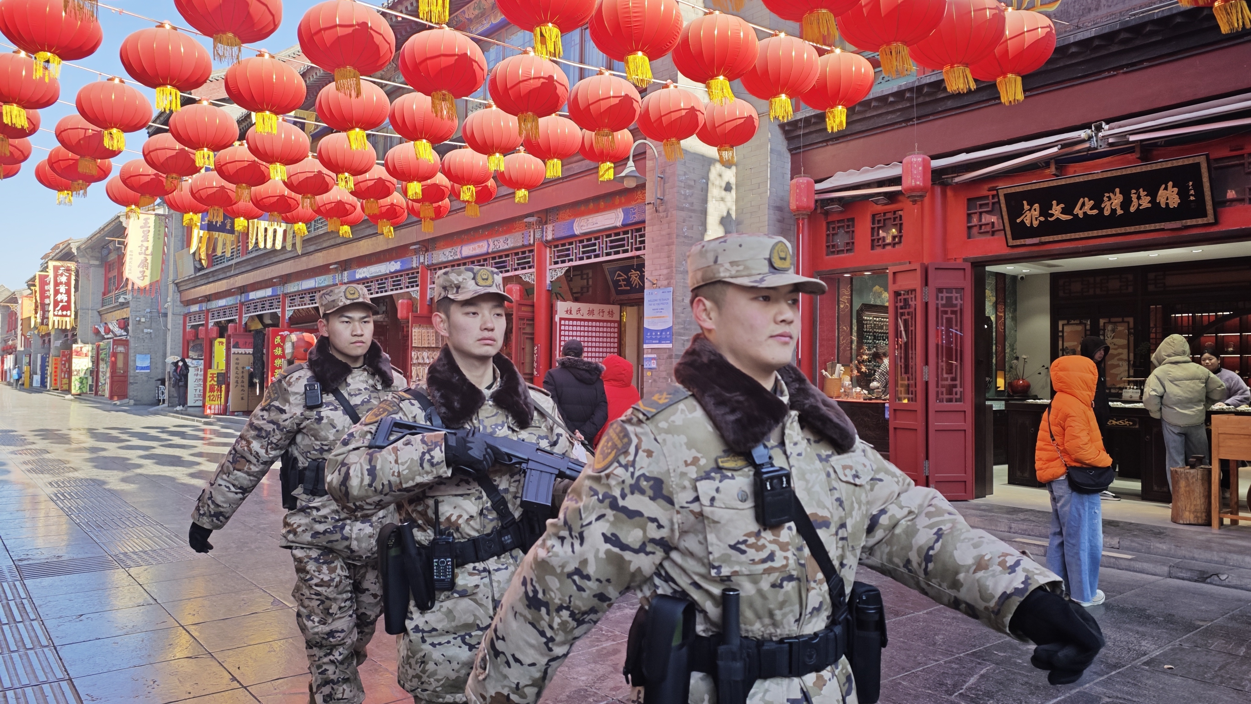 满满的安全感!武警官兵元旦假期坚守执勤一线 满满的安全感!武警官兵元旦假期坚守执勤一线